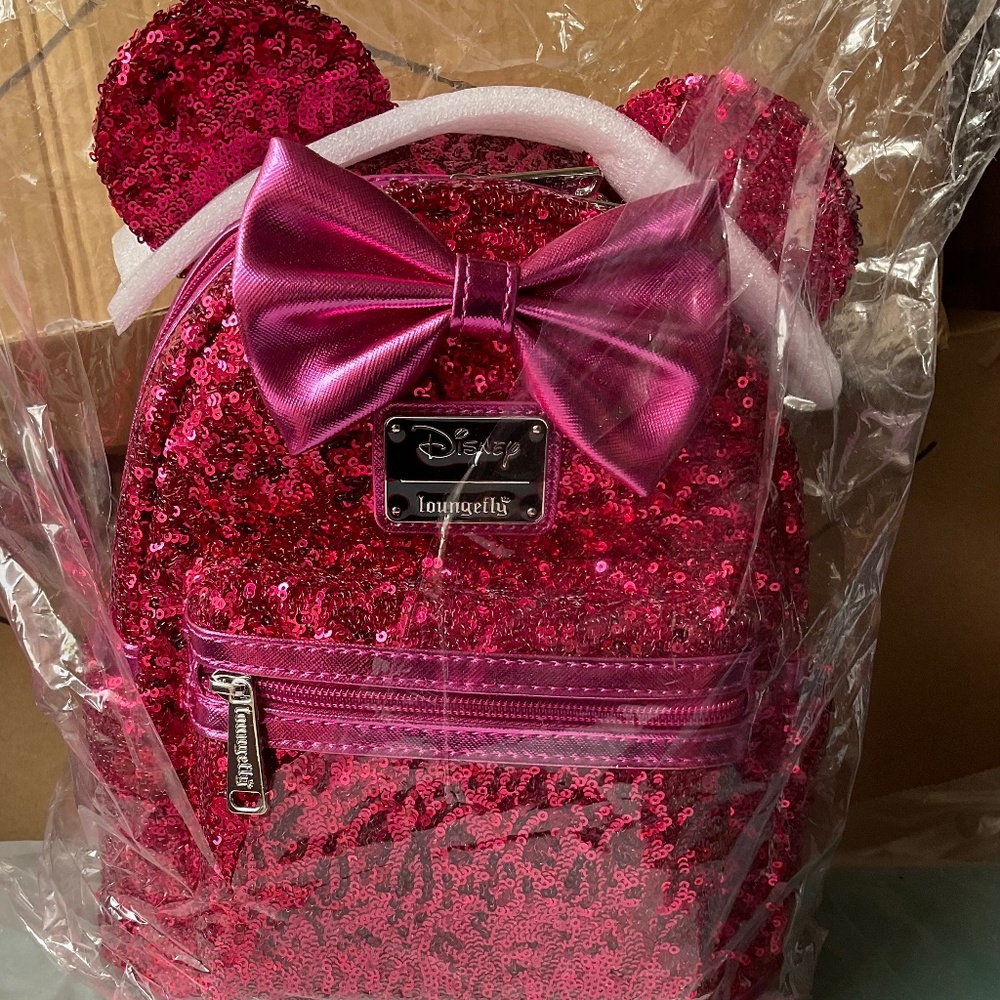 LOUNGEFLY Magenta Sequenced  backpack NWT